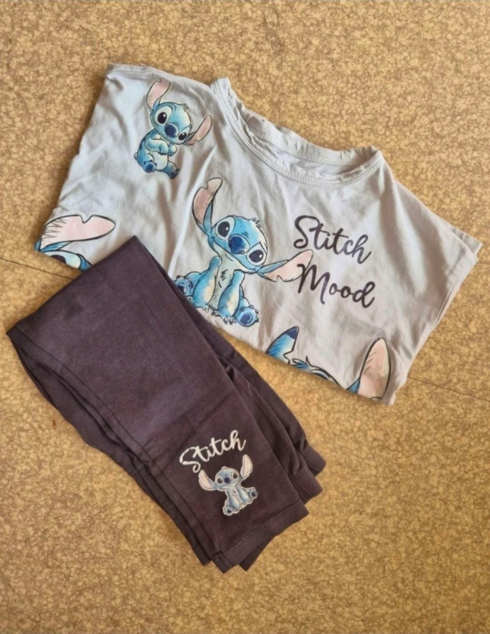 Pyjama stitch 4.5 ans - tres bon etat